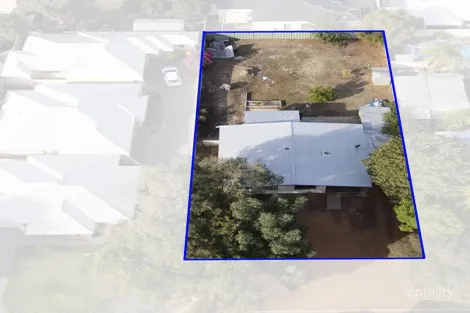 9 Strathearn Rd, Forrestfield, WA 6058