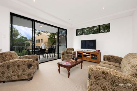 Property photo of 2/26 Lambert Road Indooroopilly QLD 4068