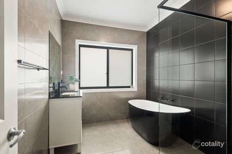 Property photo of 10 Ritchie Road Willow Vale NSW 2575