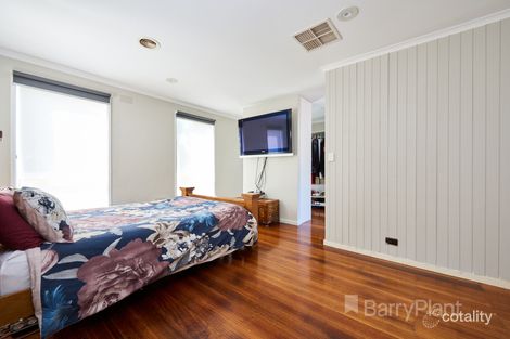 Property photo of 16 Cosier Drive Noble Park VIC 3174