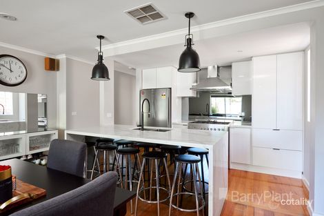 Property photo of 16 Cosier Drive Noble Park VIC 3174