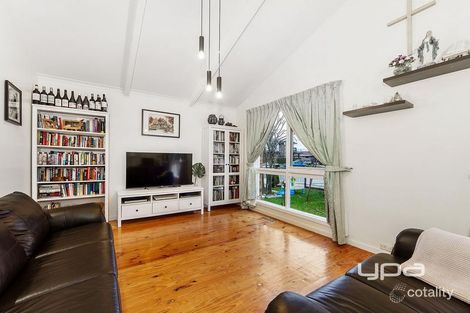 Property photo of 3 Fairfax Circuit Albanvale VIC 3021