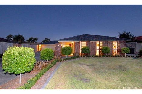 8 Akma Ct, Taylors Lakes, VIC 3038
