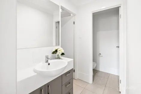 Property photo of 20 Sommer Street Yarrabilba QLD 4207