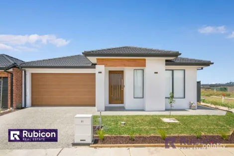 21 Buckingham Bvd, Strathtulloh, VIC 3338