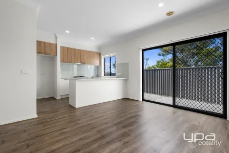 Property photo of 12 Farrow Place Maddingley VIC 3340