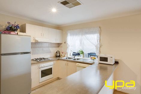 Property photo of 4 Earlington Boulevard Burnside VIC 3023