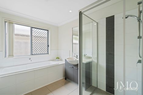 Property photo of 18 Brookside Circuit Ormeau QLD 4208