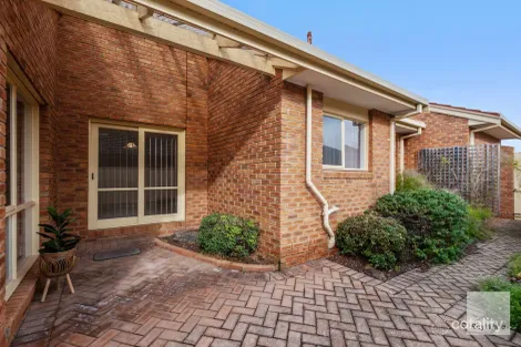 Property photo of 20 Panamuna Avenue Taylors Lakes VIC 3038