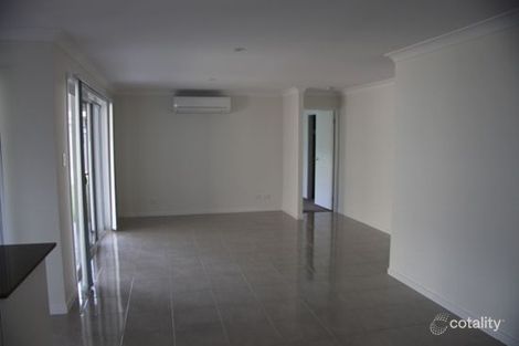 Property photo of 4 Dunsyre Avenue Cameron Park NSW 2285