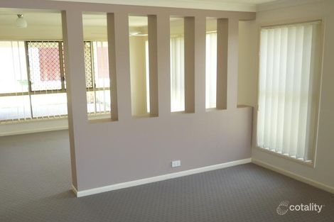 Property photo of 8 Darlington Court Flinders View QLD 4305