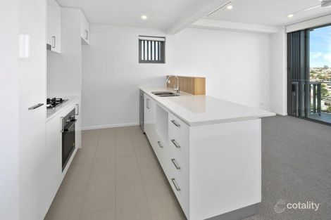 Property photo of 5J/54 Lincoln Street Greenslopes QLD 4120