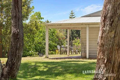 Property photo of 6 Meadow Lane Parkerville WA 6081