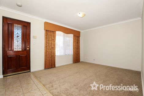 Property photo of 34 Frangipani Loop Marangaroo WA 6064