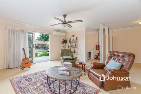 Property photo of 8 Dirkala Street Mansfield QLD 4122