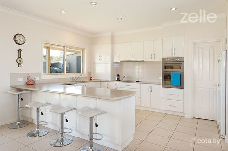 Property photo of 37 Alexandra Way Table Top NSW 2640