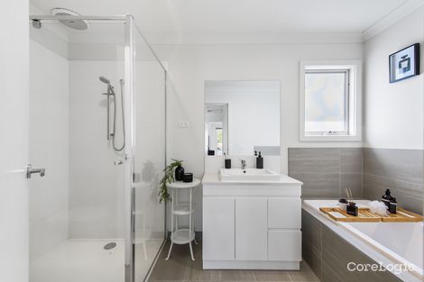 Property photo of 12 Kangaroo Paw Court Taylors Lakes VIC 3038