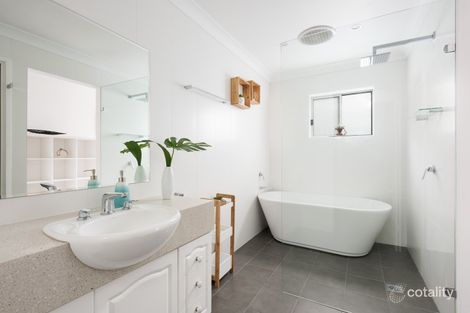Property photo of 2 Tea Tree Place Kirrawee NSW 2232