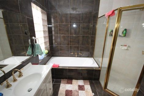 Property photo of 8 Freyberg Street Ashmont NSW 2650