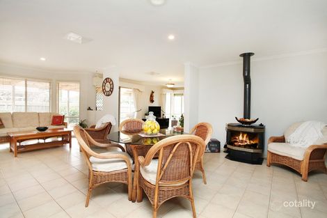 6 Hillsmeade Dr, Melton West, VIC 3337