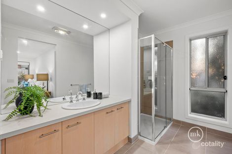 Property photo of 31 Dargo Crescent Doreen VIC 3754