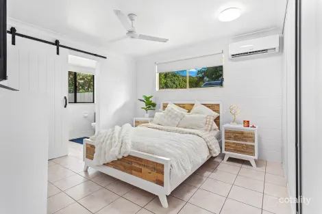 Property photo of 128 Shute Harbour Road Cannonvale QLD 4802