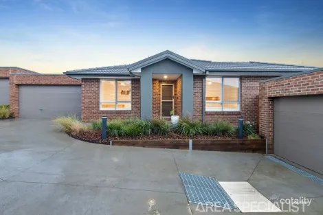 3/2 Stockhaven Cct, Langwarrin, VIC 3910