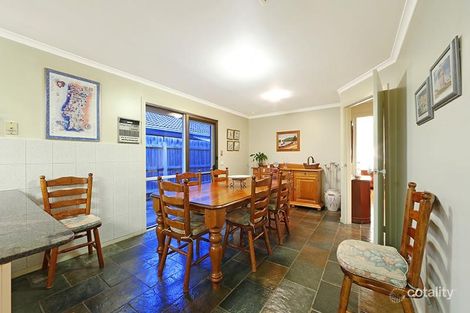 Property photo of 10 Surat Place Rowville VIC 3178