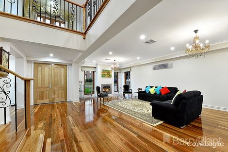 Property photo of 11 Hayfield Road Mount Waverley VIC 3149