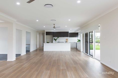 Property photo of 17 Hooper Drive Plainland QLD 4341