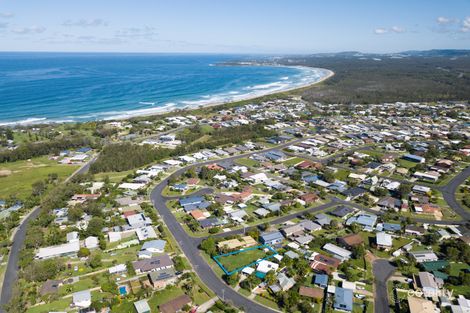 34 Matthews Pde, Corindi Beach, NSW 2456