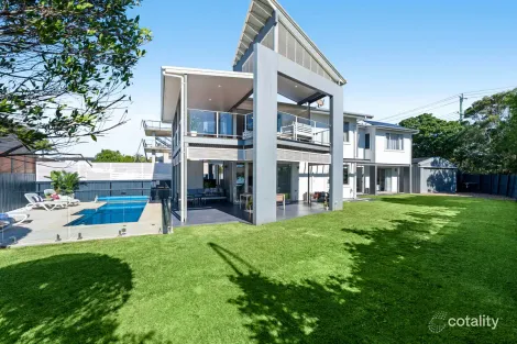 107 Habitat Dr, Redland Bay, QLD 4165