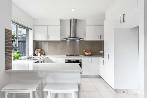 Property photo of 17 Botany Drive Carrum Downs VIC 3201