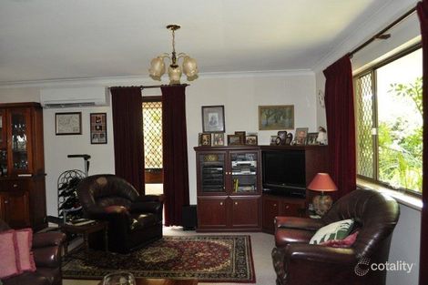 Property photo of 33 Coachwood Way Maddington WA 6109