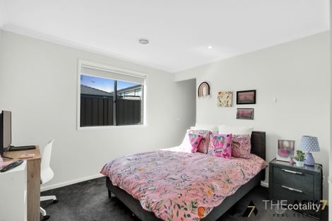 Property photo of 46 Golden Wattle Way Harkness VIC 3337