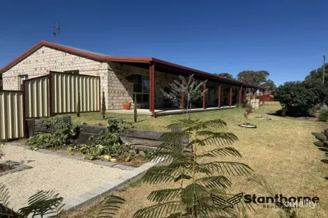 25 Treverton St, Wallangarra, QLD 4383