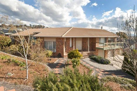 Property photo of 1 Blackwood Place Jerrabomberra NSW 2619