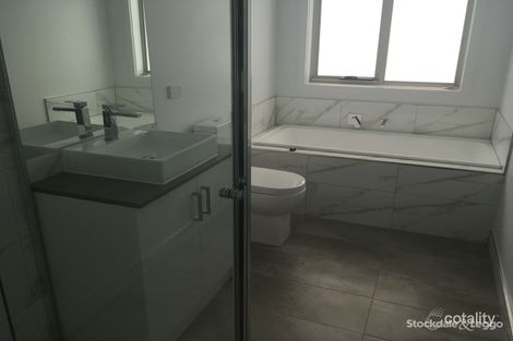 Property photo of 9 Richhaven Place Epping VIC 3076