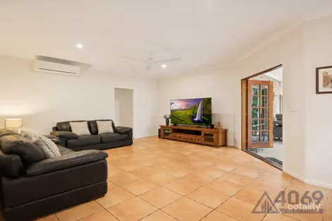 Property photo of 86 Fiddlewood Crescent Bellbowrie QLD 4070