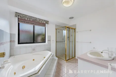 Property photo of 312 Centenary Avenue Harkness VIC 3337