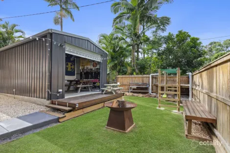 32 Avon Cres, Albany Creek, QLD 4035