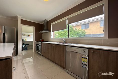 Property photo of 15 Hobart Way Taylors Hill VIC 3037