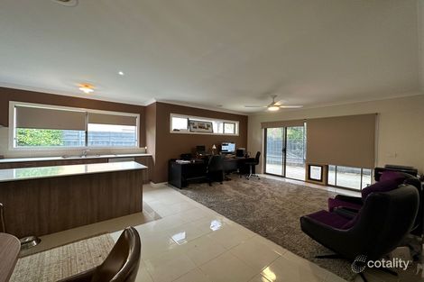Property photo of 15 Hobart Way Taylors Hill VIC 3037