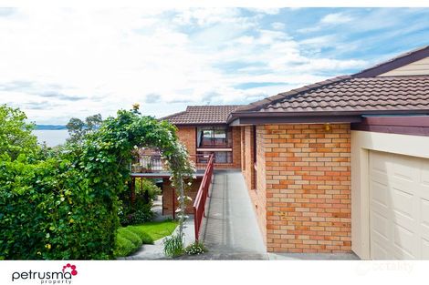 143 Wells Pde, Blackmans Bay, TAS 7052