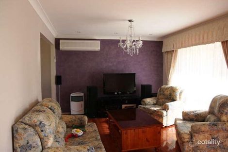 Property photo of 16 Ettalong Place Woodbine NSW 2560