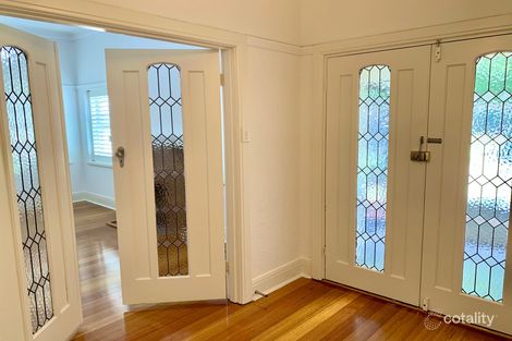 Property photo of 35 Dent Street Glen Iris VIC 3146