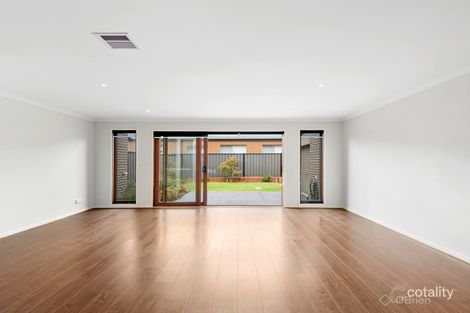 Property photo of 23A Selandra Boulevard Clyde North VIC 3978