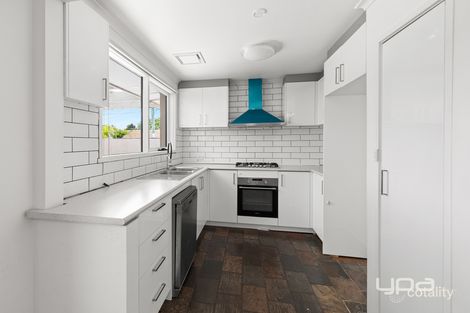 Property photo of 25 Atheldene Drive St Albans VIC 3021