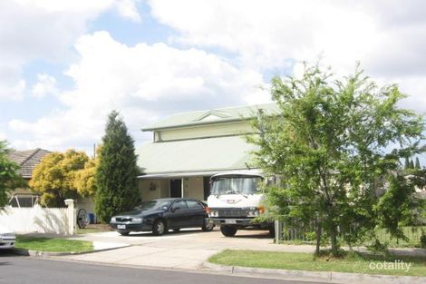 4 Evans Cres, Reservoir, VIC 3073