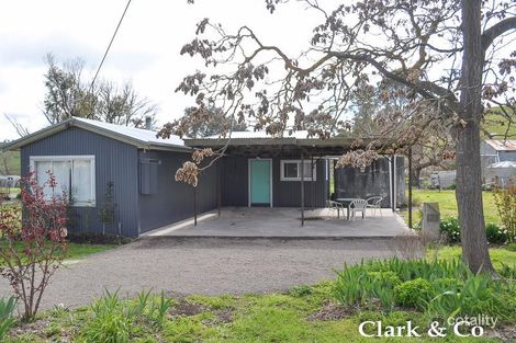 22 Main St, Maindample, VIC 3723